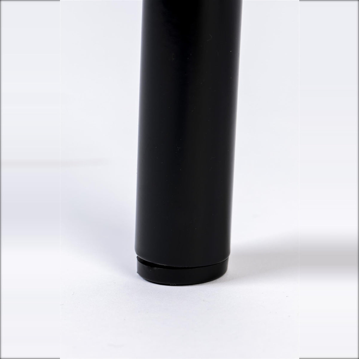 Counter Stool Spike Natural Grey Domestica – Leg End Cap Close-up