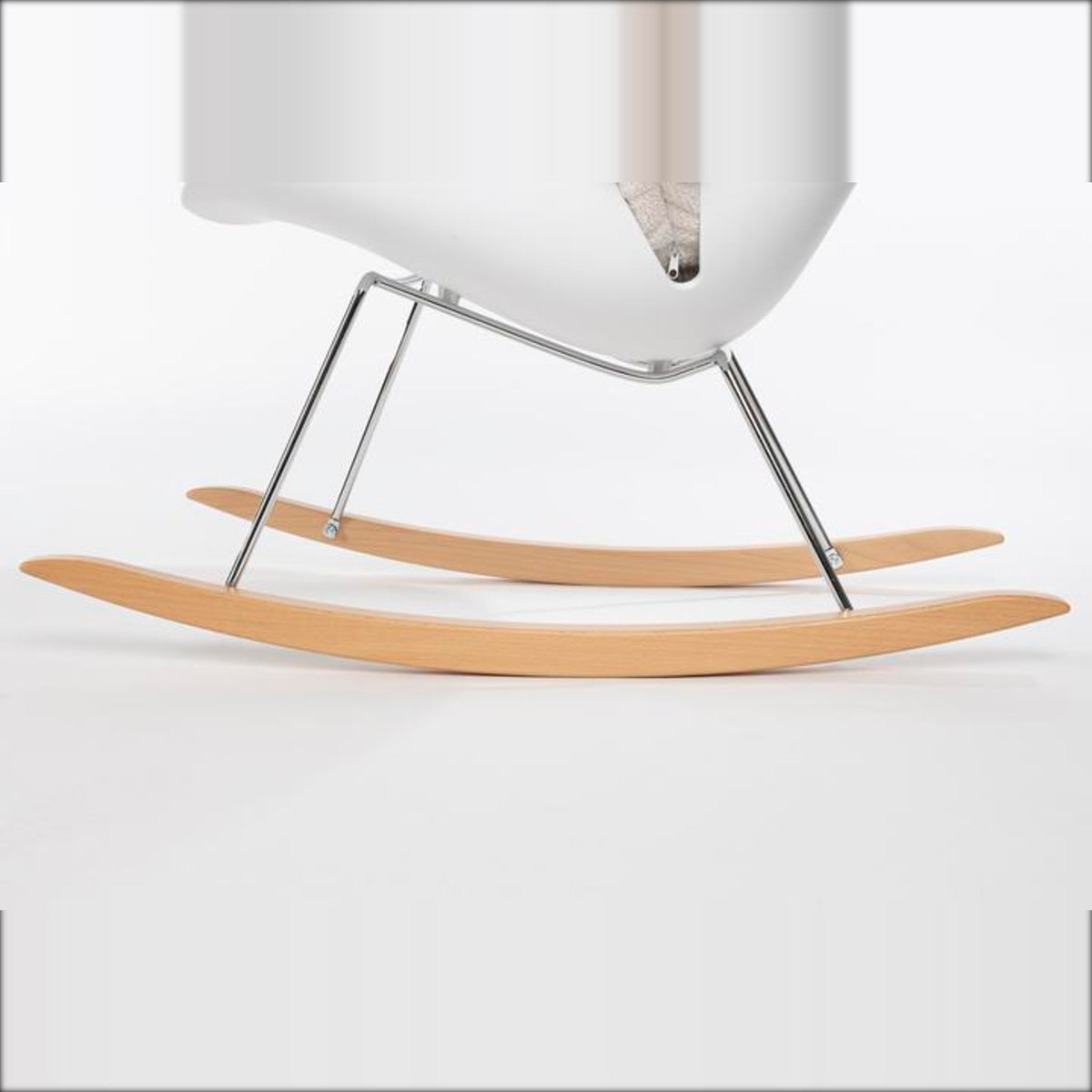 Lounge Chair Rocky Off White Domestica – Wooden Rocker Base Detail