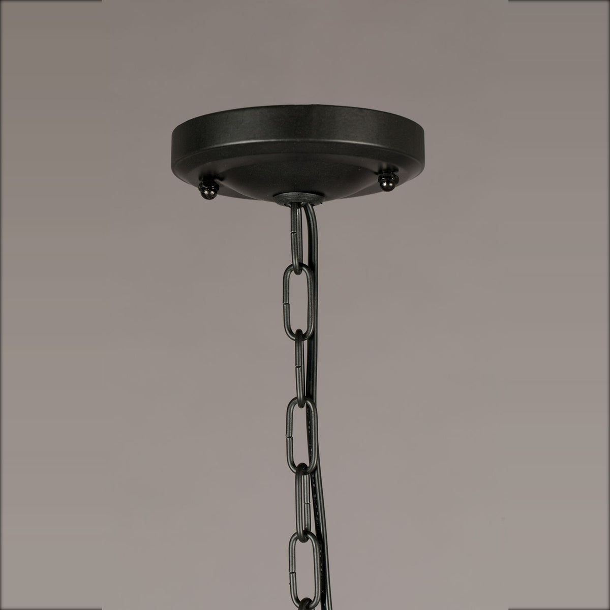 Pendant Lamp Archer L Black Domestica – Ceiling Canopy and Chain Detail