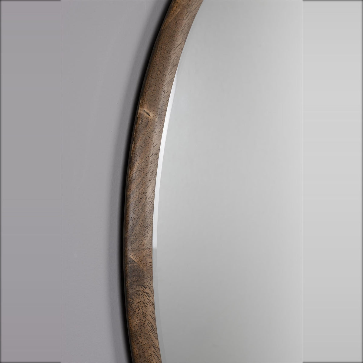 Mirror Gale Domestica – Wooden Frame Detail
