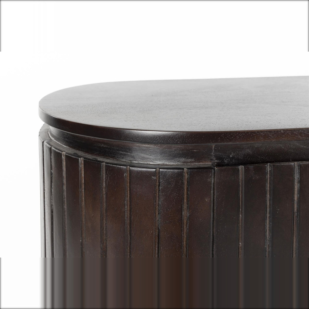 Cabinet Kenji Domestica – Rounded Top Detail