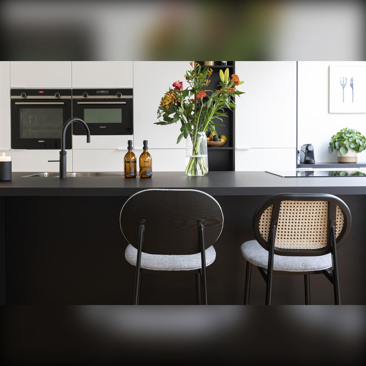 Counter Stool Spike Natural Grey Domestica – Lifestyle – Pair at a Black Kitchen Island