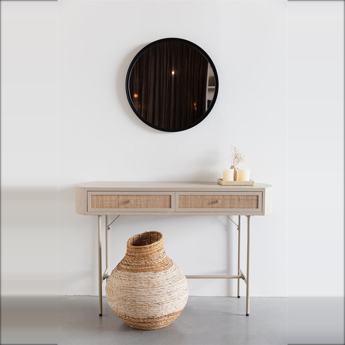 Console Table Amaya Beige Domestica – Lifestyle – Entryway with Round Mirror and Woven Basket