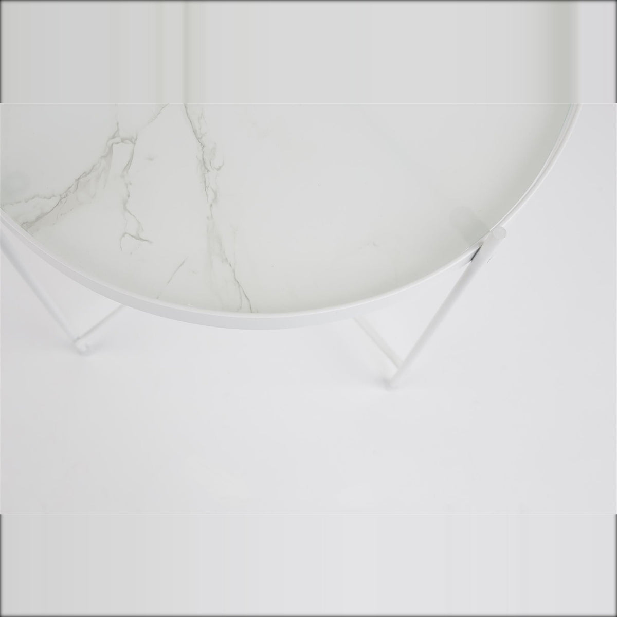 Side Table Cupid Marble White Domestica – Rim and Legs Detail