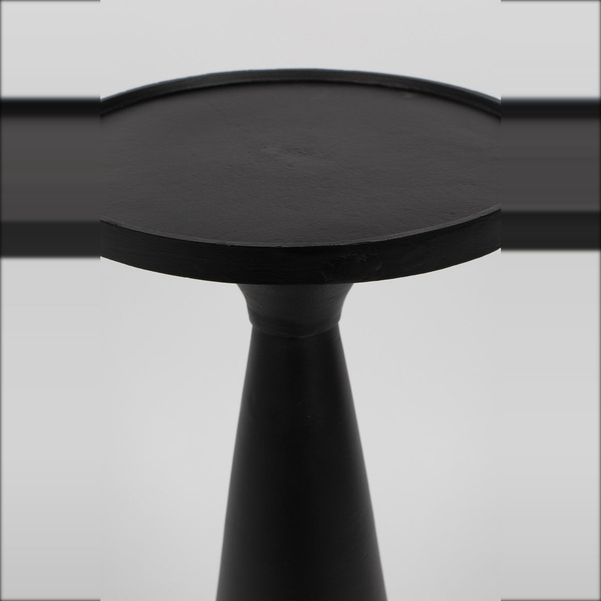 Side Table Floss Black Domestica – Tabletop Close-up