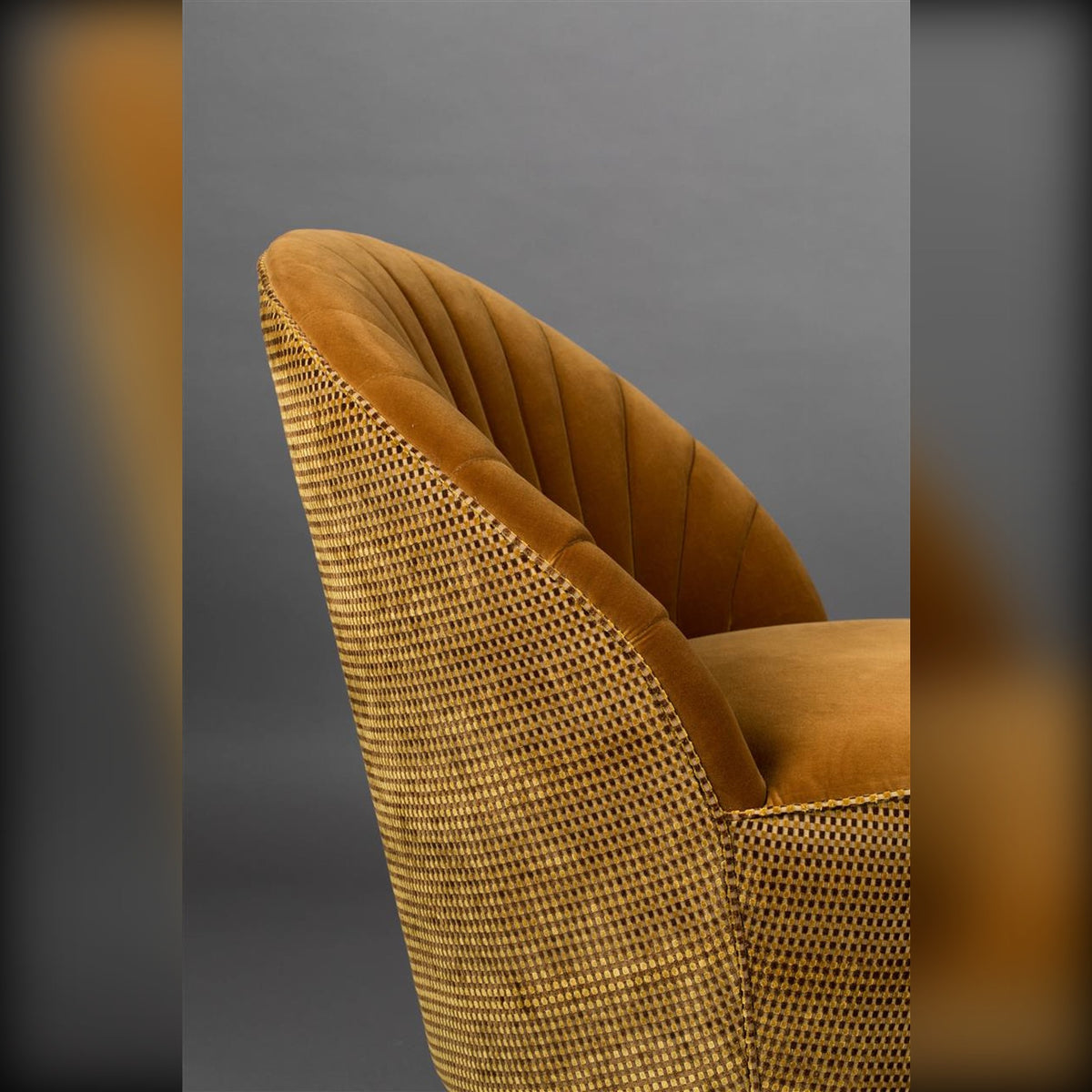 Lounge Chair Madison Whiskey Domestica – Side Profile Detail