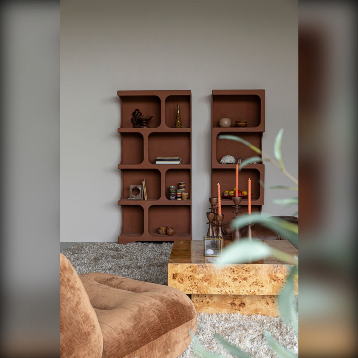 Shelf Dundee XL Domestica – Lifestyle – Two Shelves in a Living Room