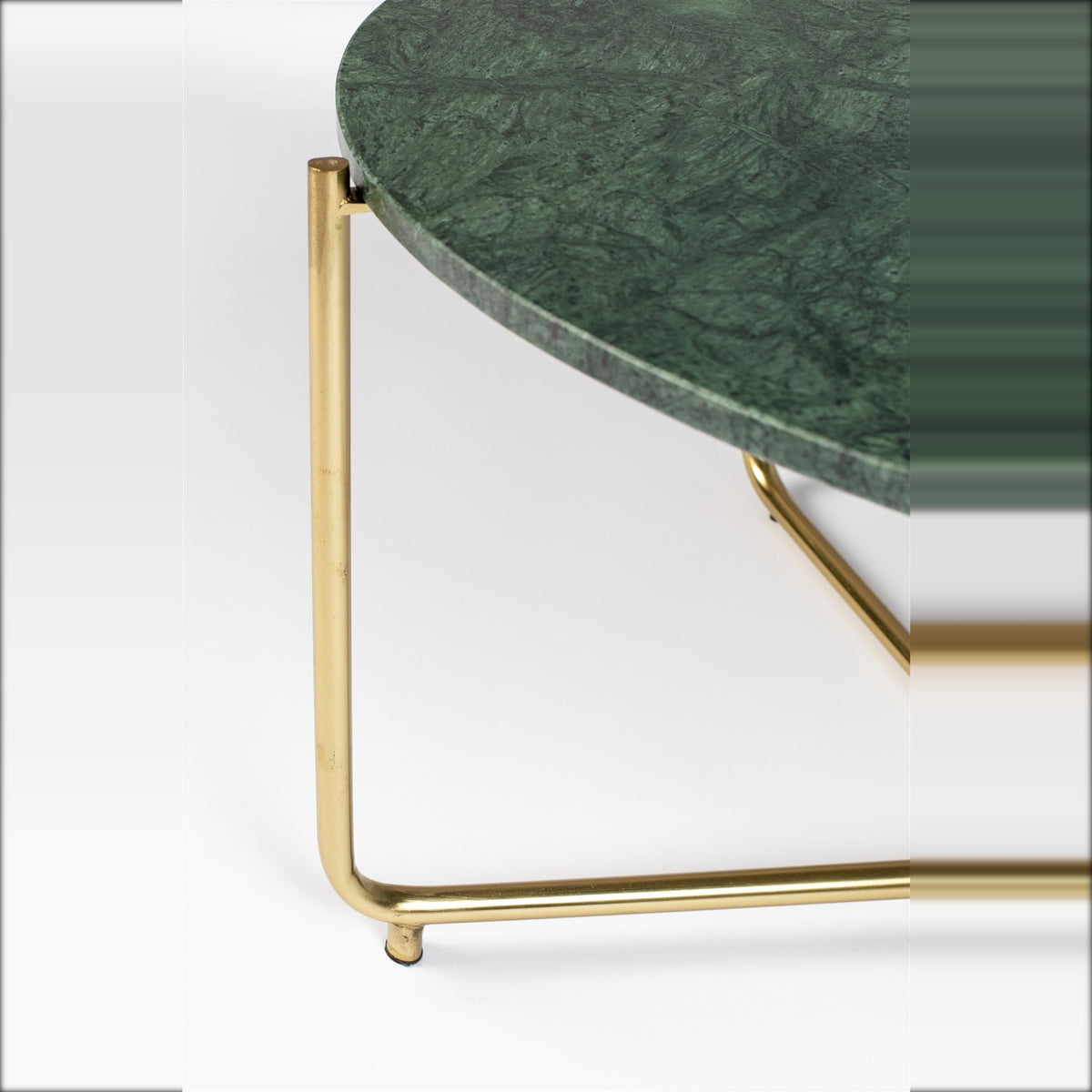Coffee Table Timpa Marble Green Domestica – Gold Base and Marble Underside Detail