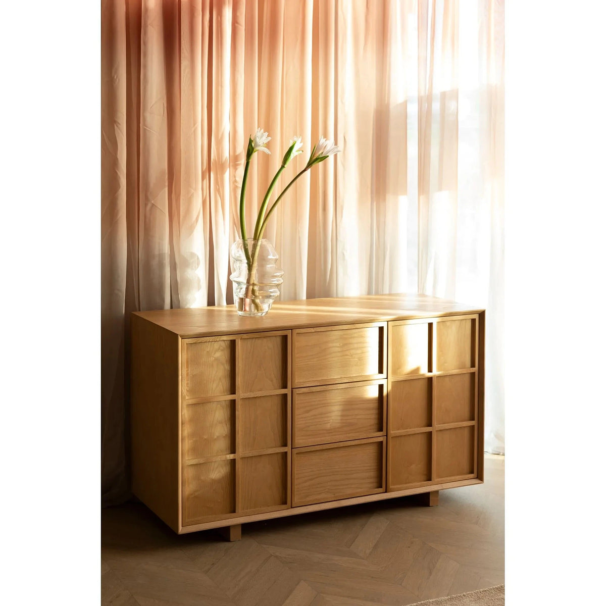 Sideboard Raster High Domestica – Lifestyle – With a Vase of Calla Lilies