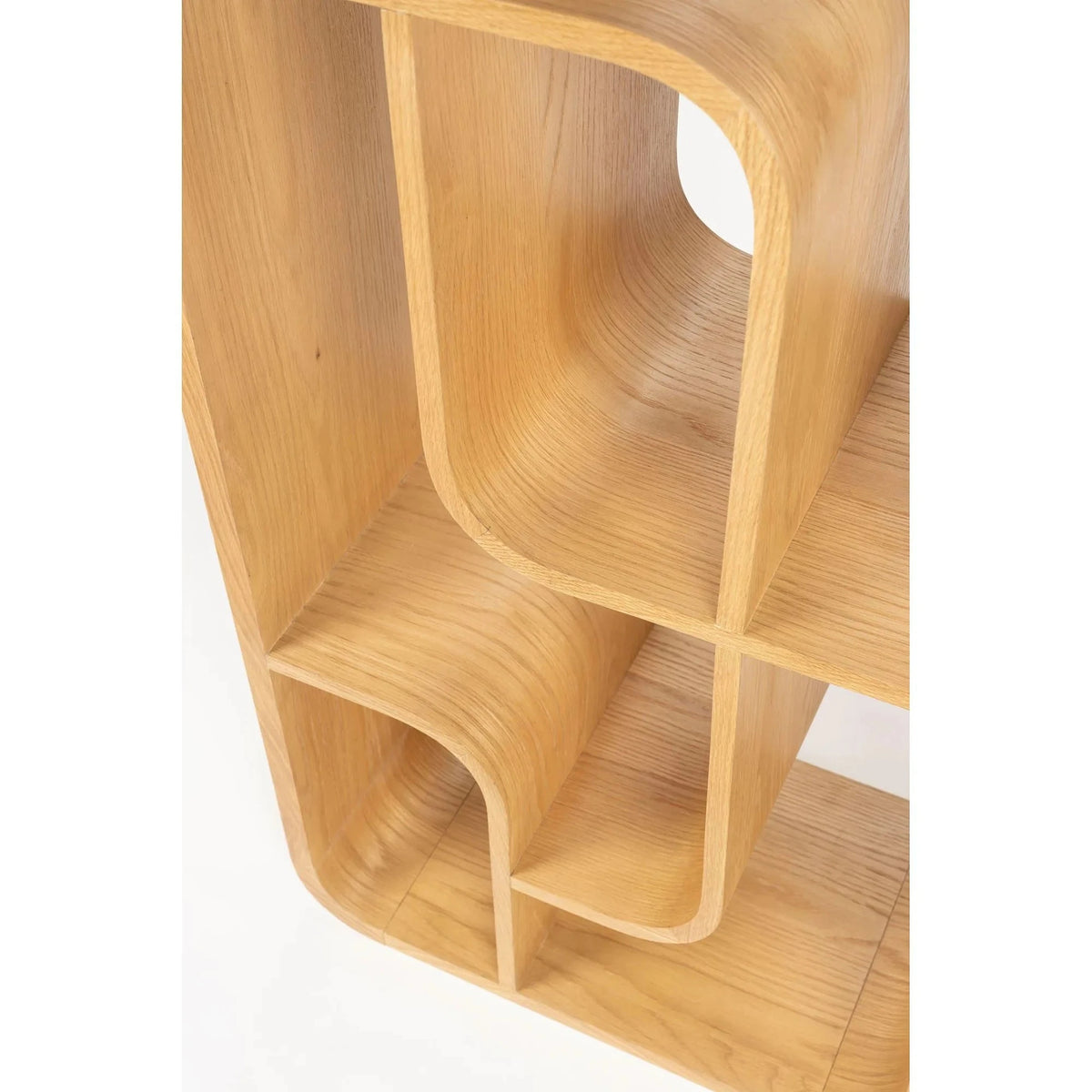Cabinet Seven Natural Oak Domestica – Curved Compartments Close-up
