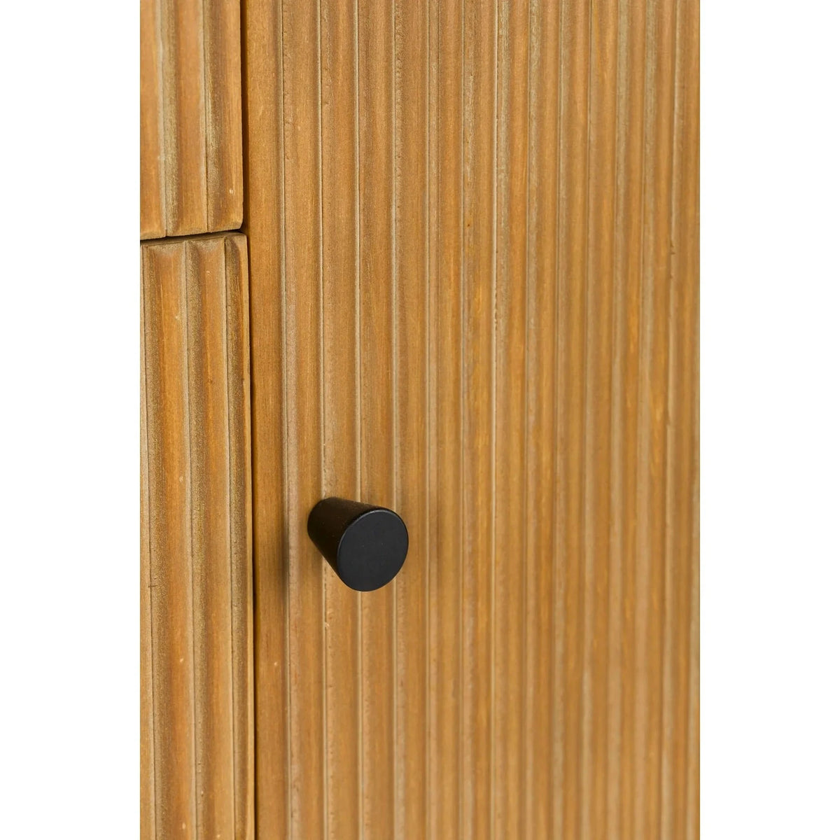 Sideboard Coztilla – Natural Pine Black – Door Knob Close-up