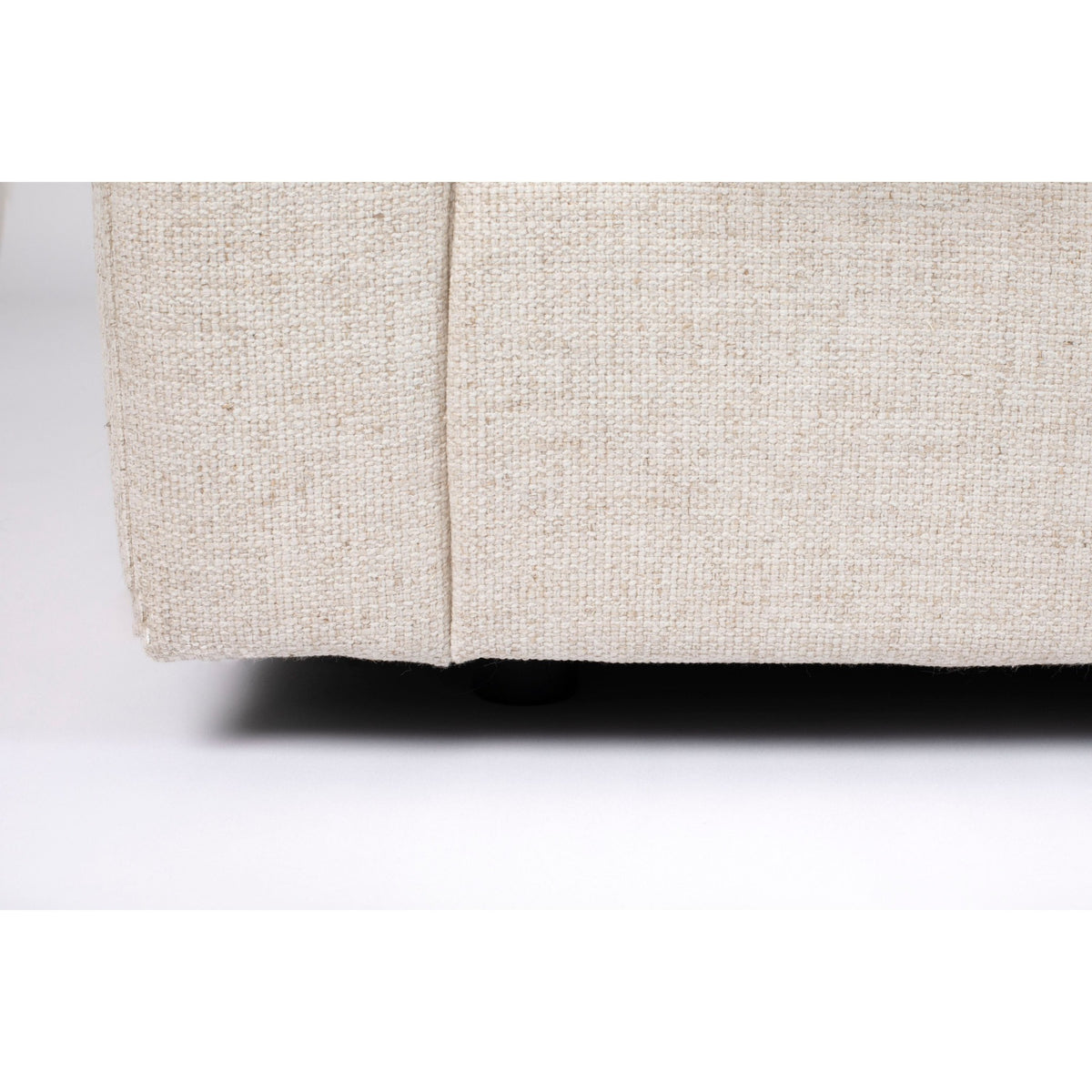 Sofa Element Sense Left Domestica – Base and Black Feet Detail