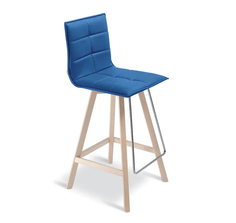 Bar & Counter Stool Iris – Iris SGW 75 front view on white background