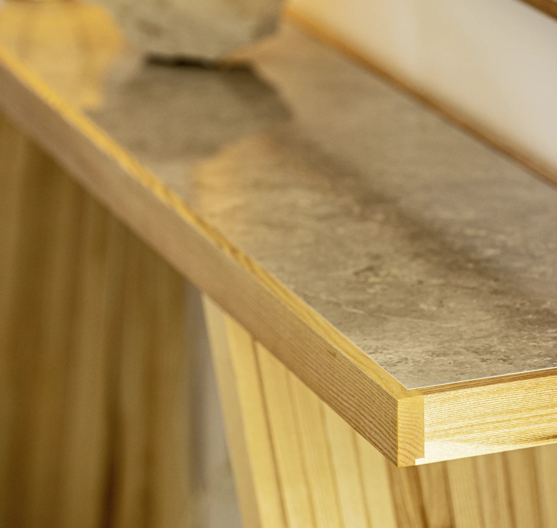 Console Table Vanity – alternative view 1