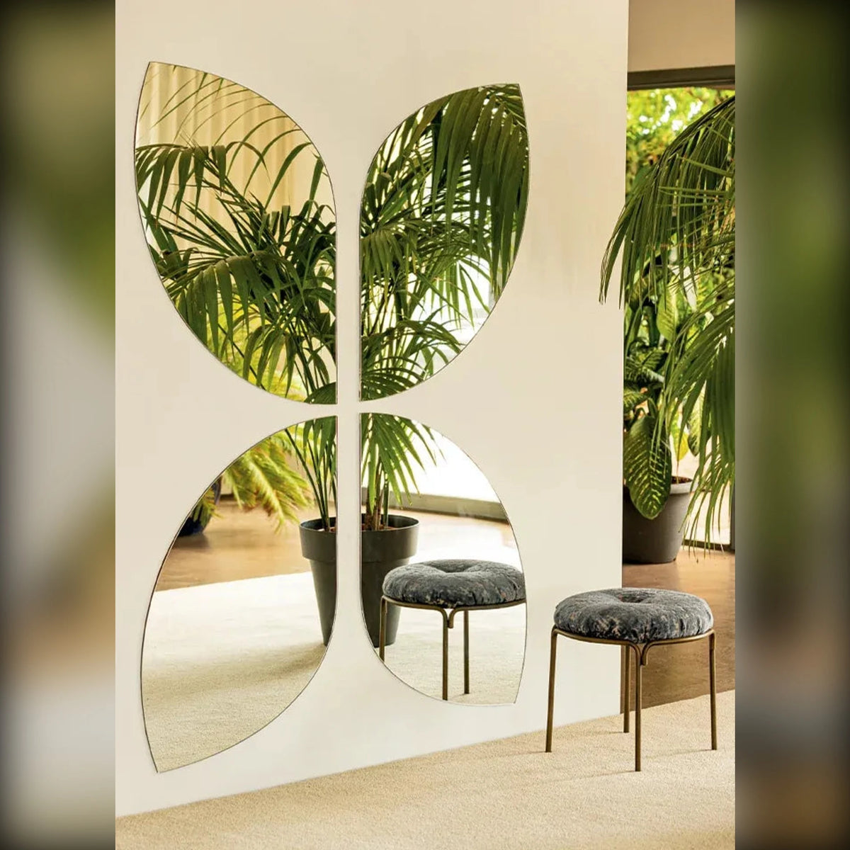 Wall Mirror Lotus – alternative view 2