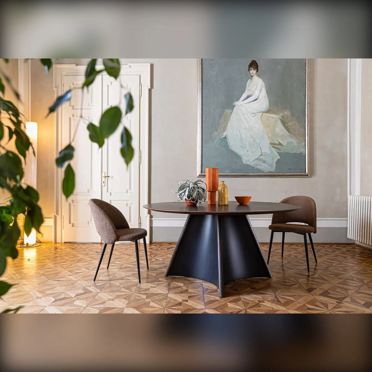 Round Dining Table Star – alternative view 2