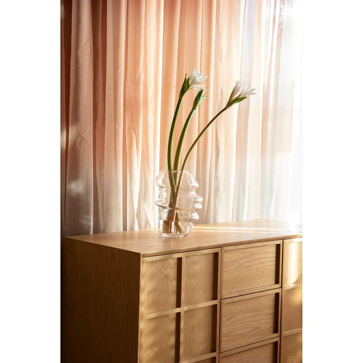 Sideboard Raster High Domestica – Lifestyle – Close View with Vase