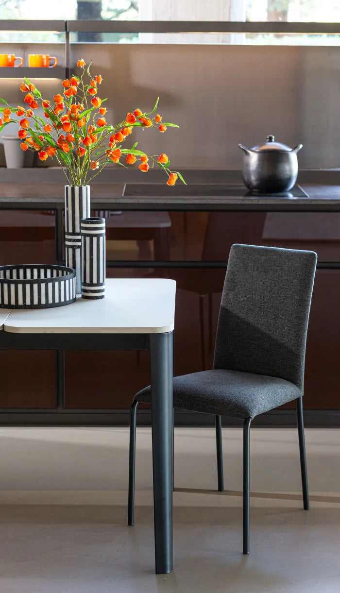 Dining Chair Sara – Sara detail view