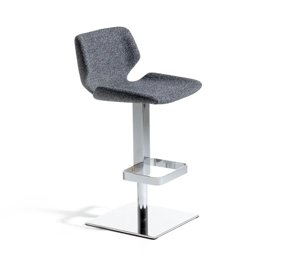 Bar & Counter Stool Meg – Meg SG2 front view on white background