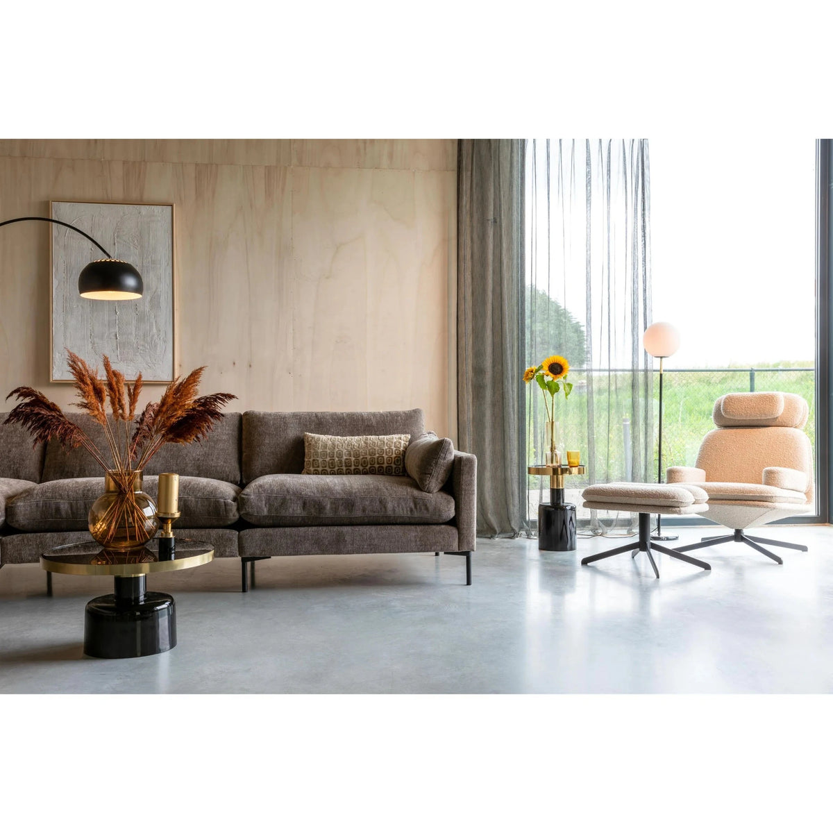 Coffee Table Glam Black Domestica – Lifestyle – Open Living Room by a Window