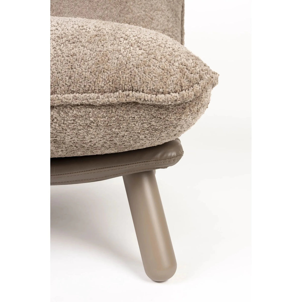 Lounge Chair Lazy Sack Soft Beige Domestica – Cushion and Leg Detail