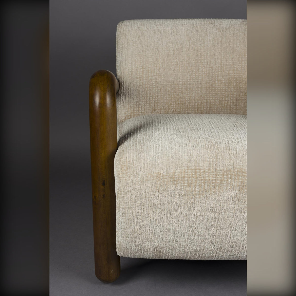 Lounge Chair Robinson Beige Domestica – Armrest and Seat Detail