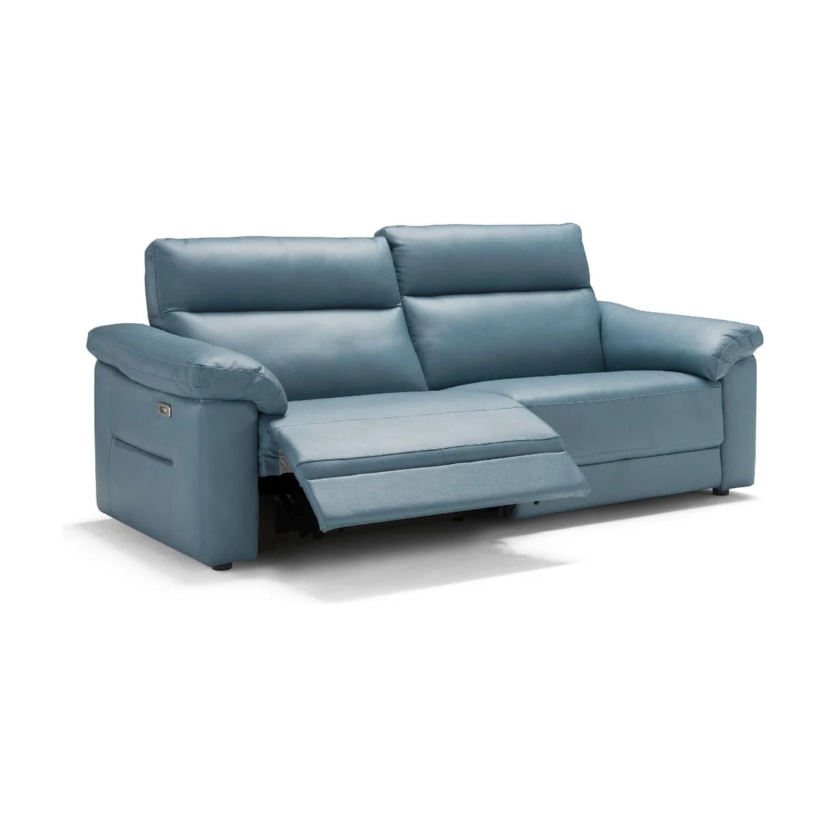 Belter Domestica – Recliner Extended, Front Three Quarter View on White