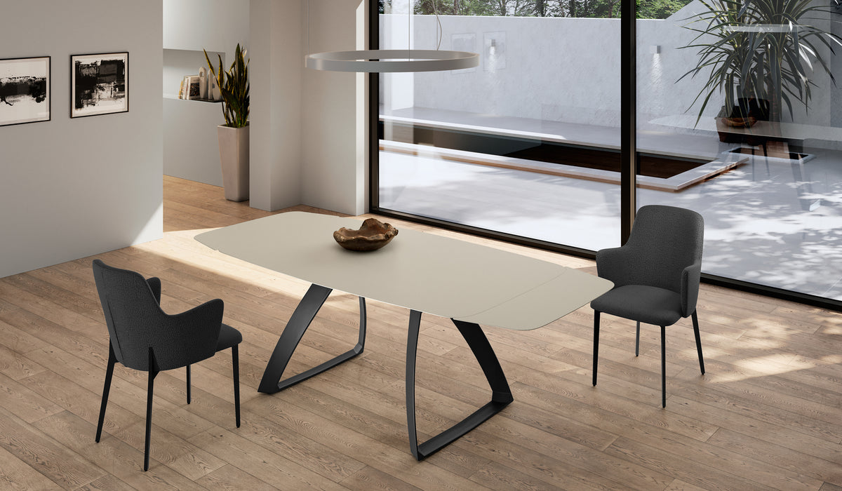 Extendable Dining Table Barrel 180-240 cm Sand / Matt Black Domestica – Lifestyle