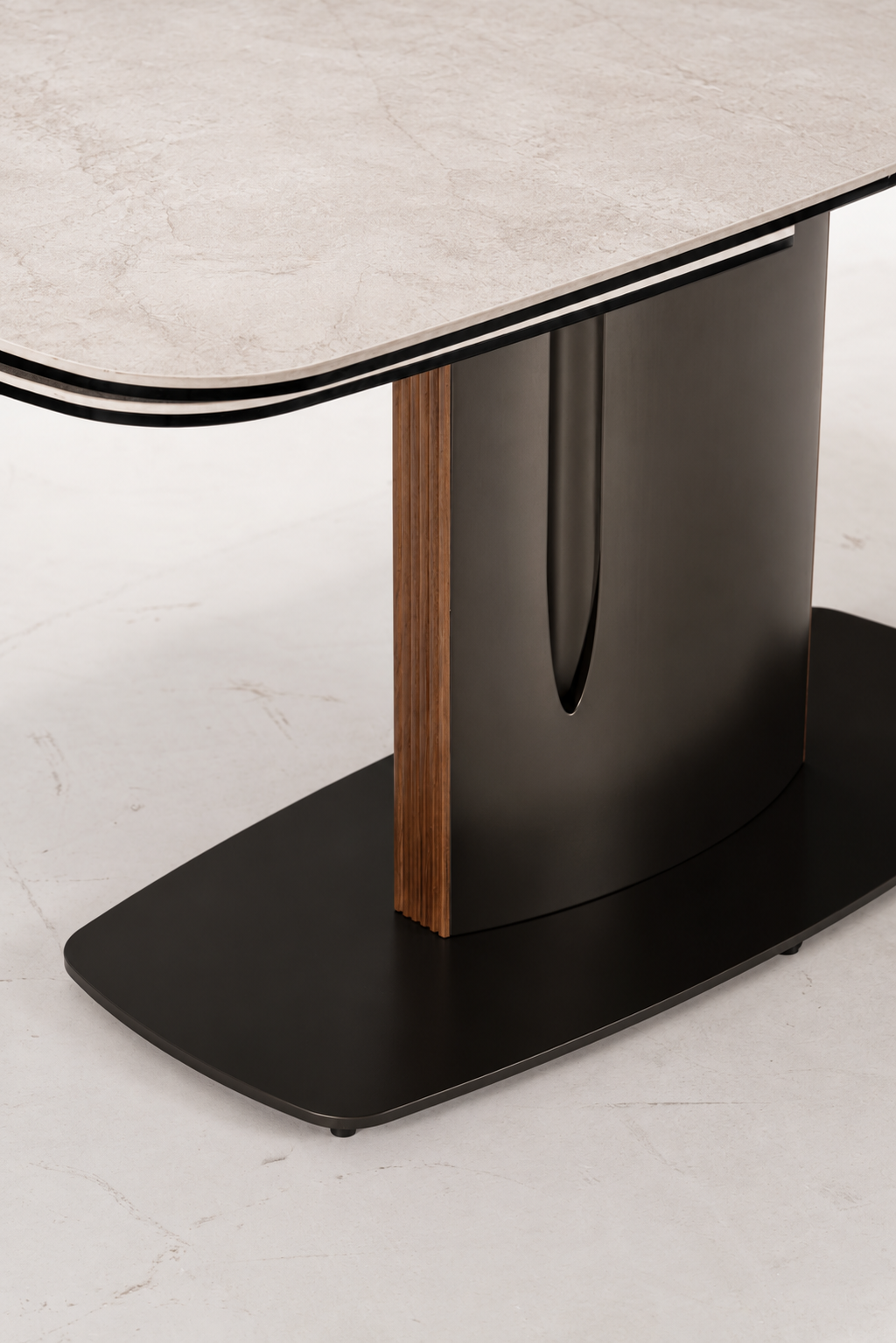 Extendable Dining Table Keel 165-245 cm Ivory Stone / Bronze Domestica – Lifestyle