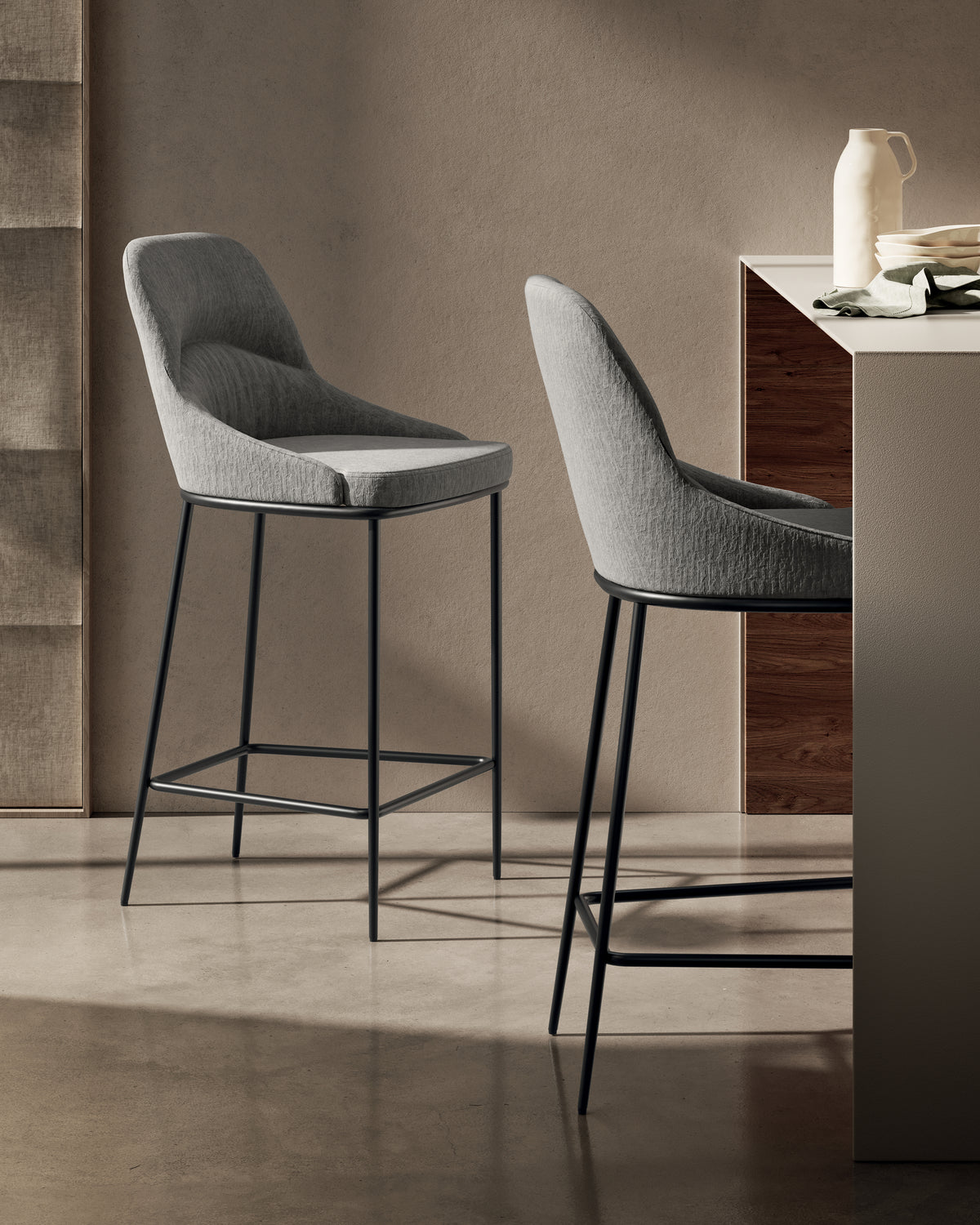Counter Stool Ginevra Light Grey / Black Domestica – Lifestyle