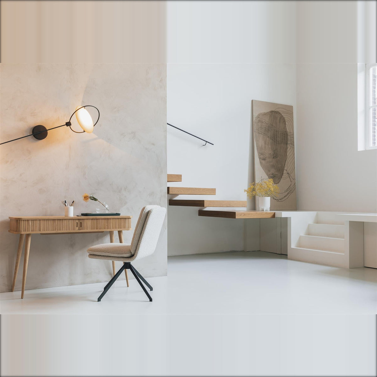 Console Table Barbier Natural Domestica – Lifestyle – Home Office with a Desk Chair by a Staircase