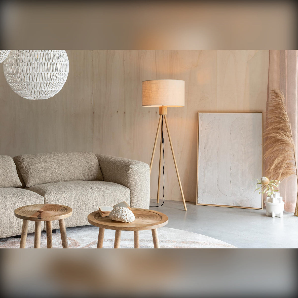 Floor Lamp Fan Bamboo Domestica – Lifestyle – With Wooden Side Tables and Dried Grasses