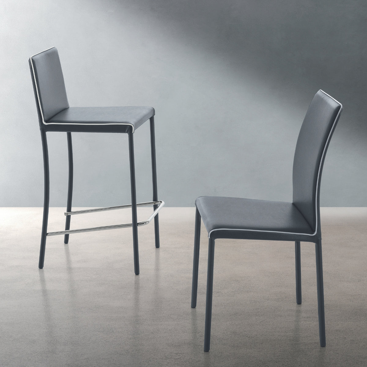 Bar Stool Acquaviva – shown in the chair version, product photo