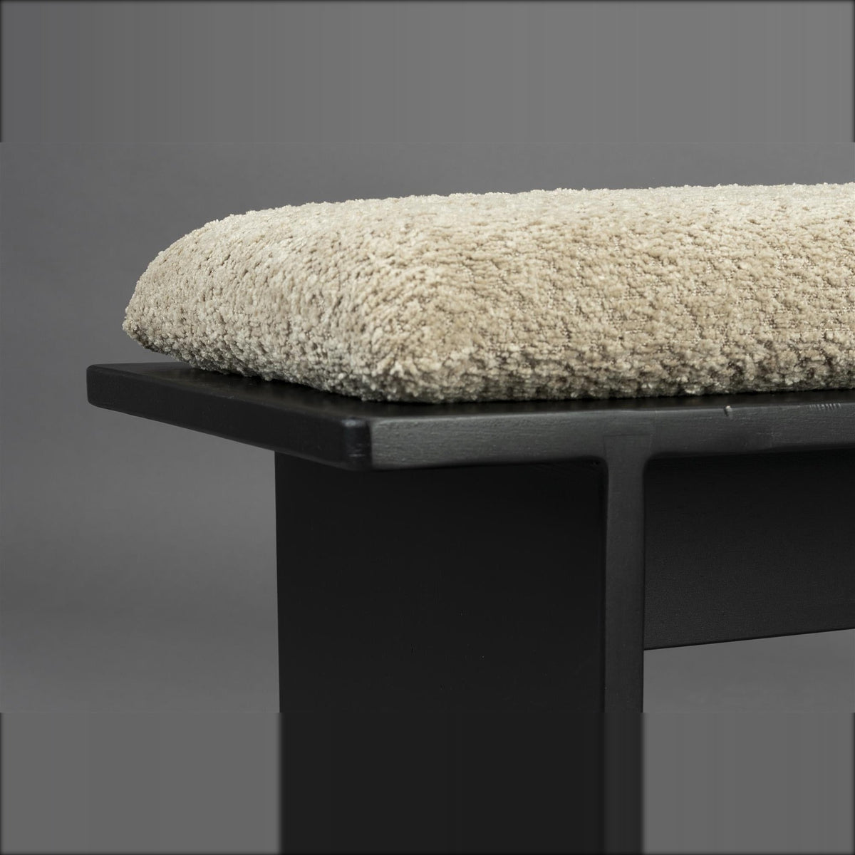 Bench Shiho Domestica – Seat and Frame Detail