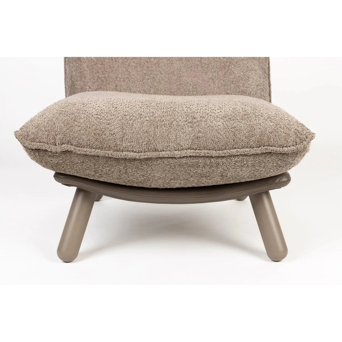 Lounge Chair Lazy Sack Soft Beige Domestica – Seat Cushion and Legs Close-up