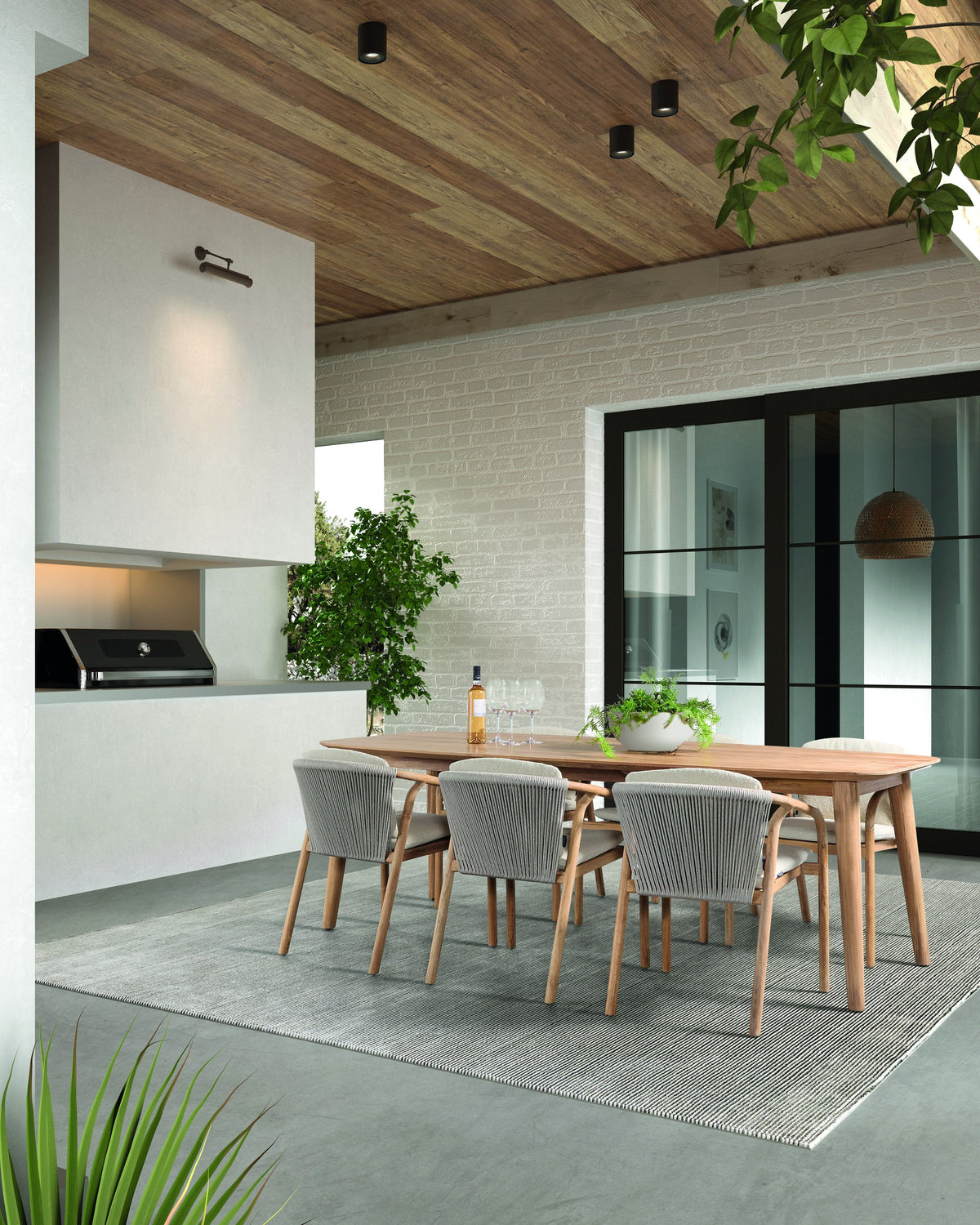 Armchair Boras Teak Natural Grey Clay Domestica – Lifestyle – Around an Outdoor Dining Table