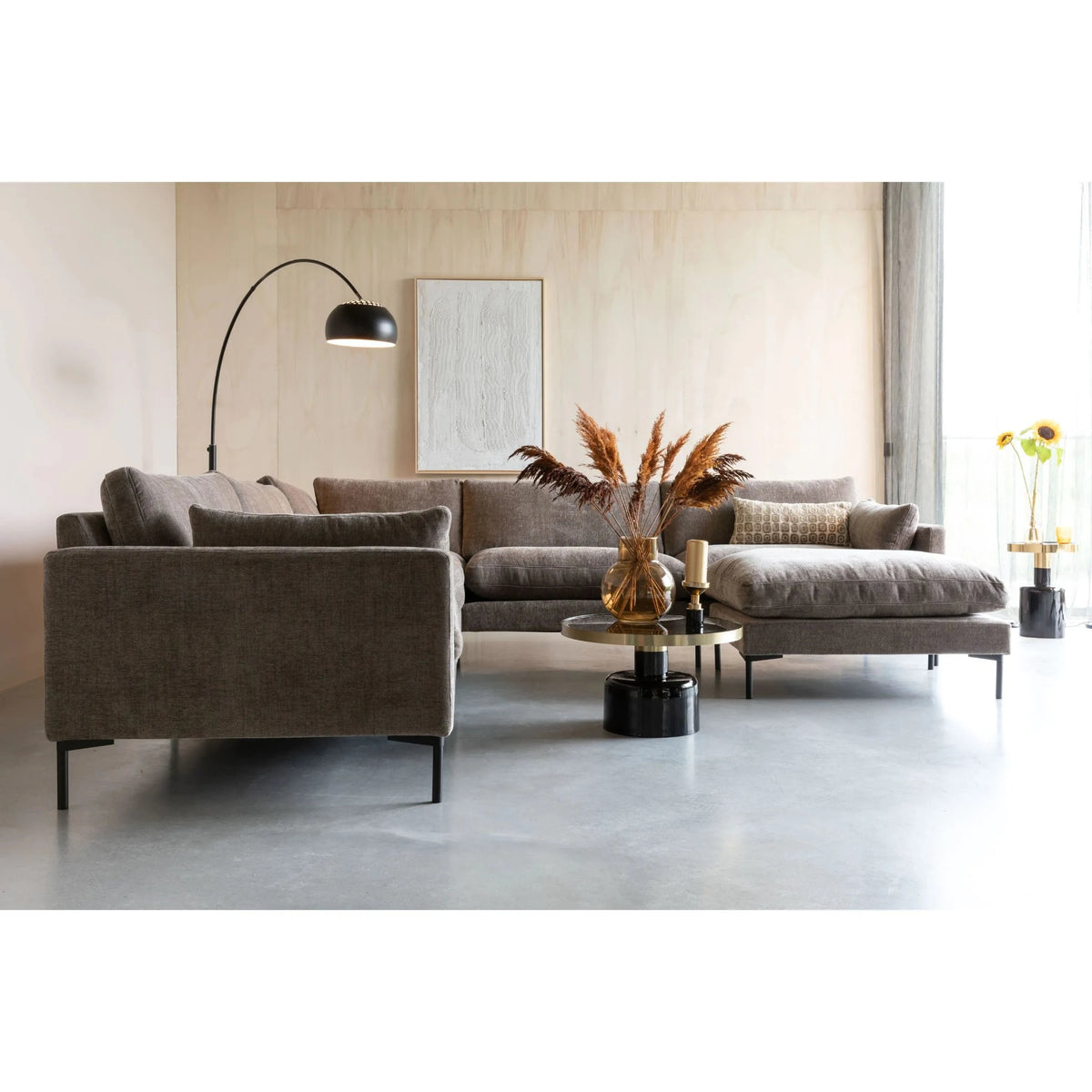 Coffee Table Glam Black Domestica – Lifestyle – With a Grey Corner Sofa