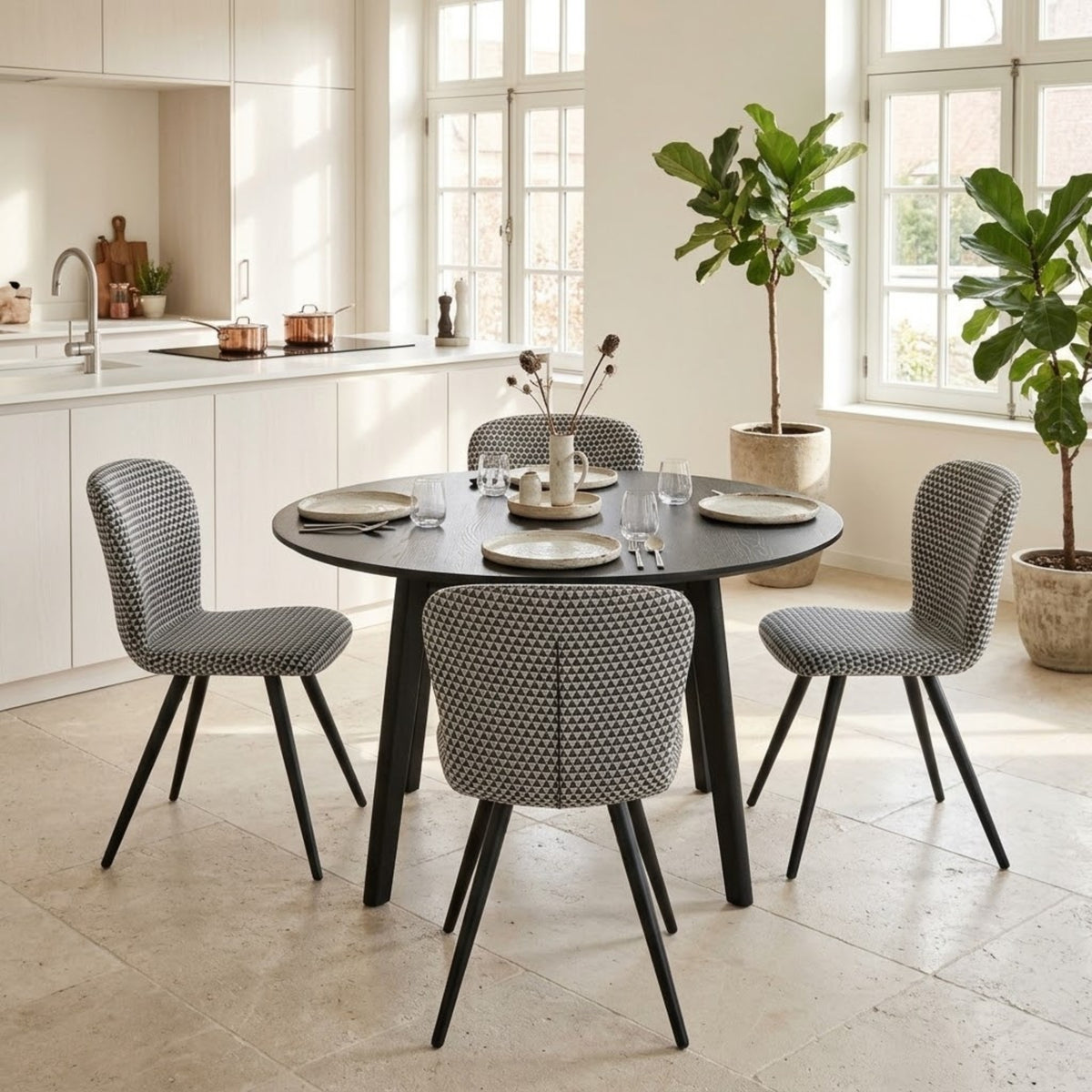 Chair Maya Domestica – Lifestyle in Dining Room