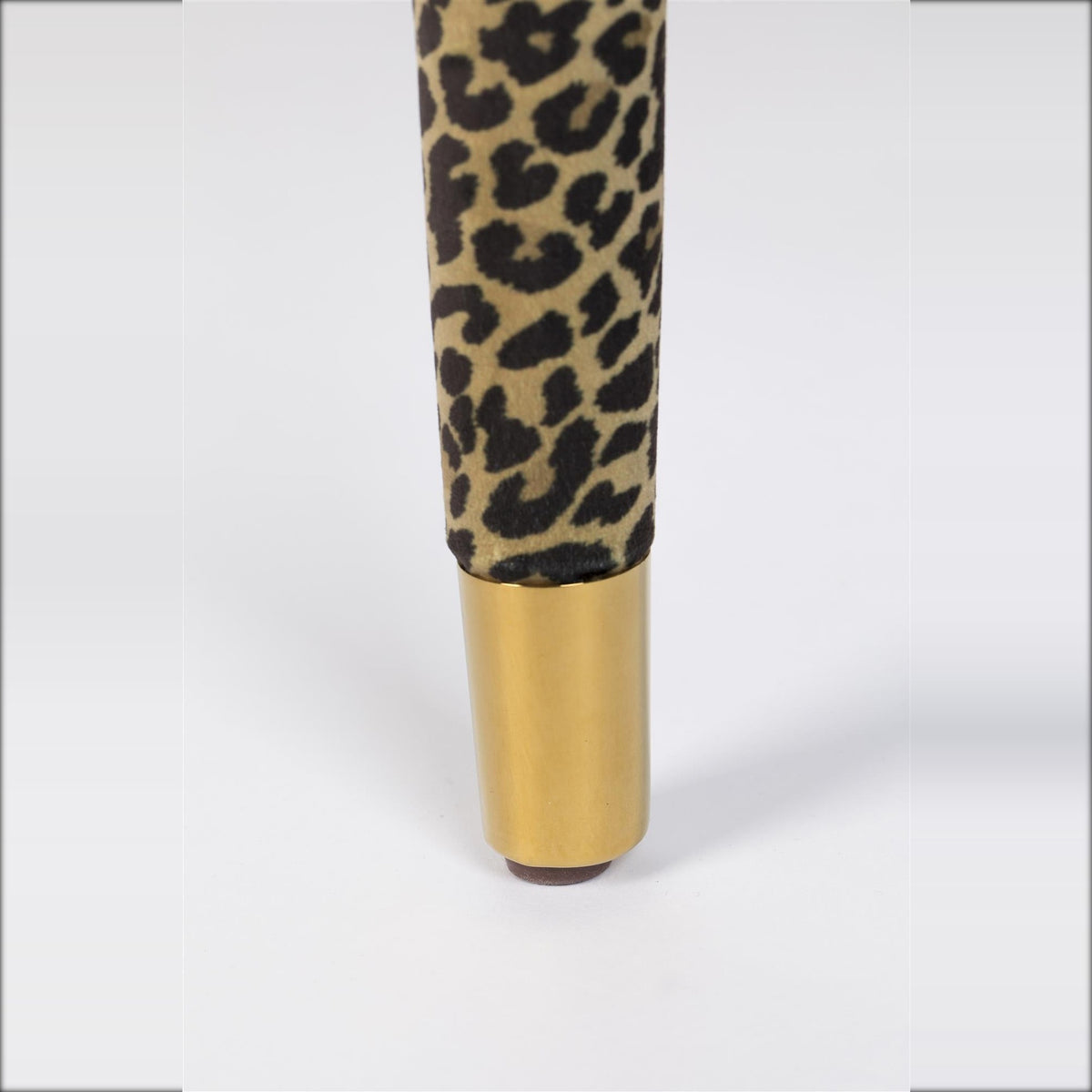 Claws Out Chair Panther Domestica – Leg & Brass Foot Detail