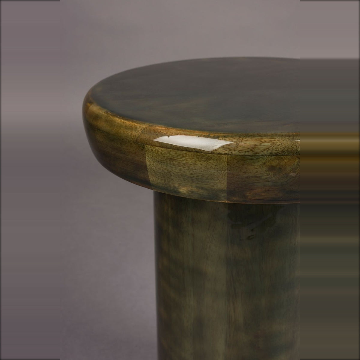 Side Table Mush S Domestica – Top Edge Close-up