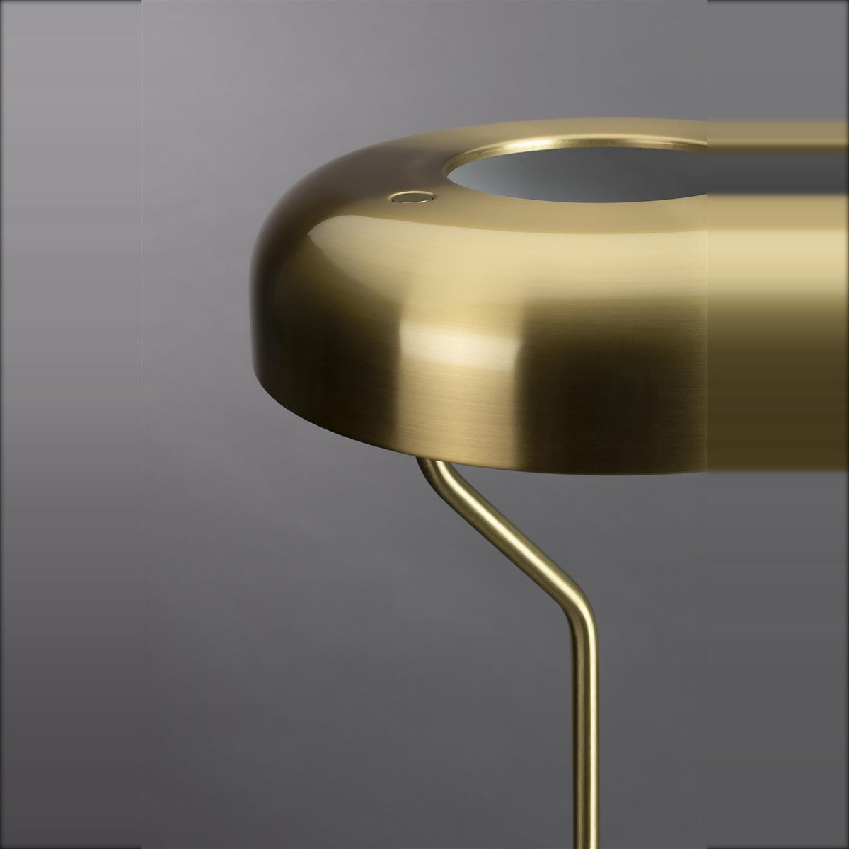 Floor Lamp Eclipse Brass Domestica – Open-Top Shade Close-up