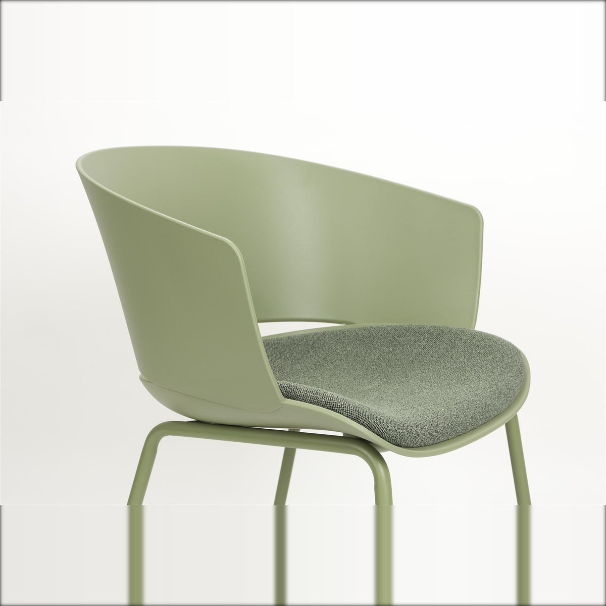 Dining Chair Jessica Green Domestica – Seat and Shell Detail