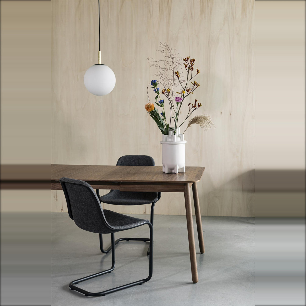 Dining Table Glimps 120/162x80 Walnut Domestica – Lifestyle – Dining Room