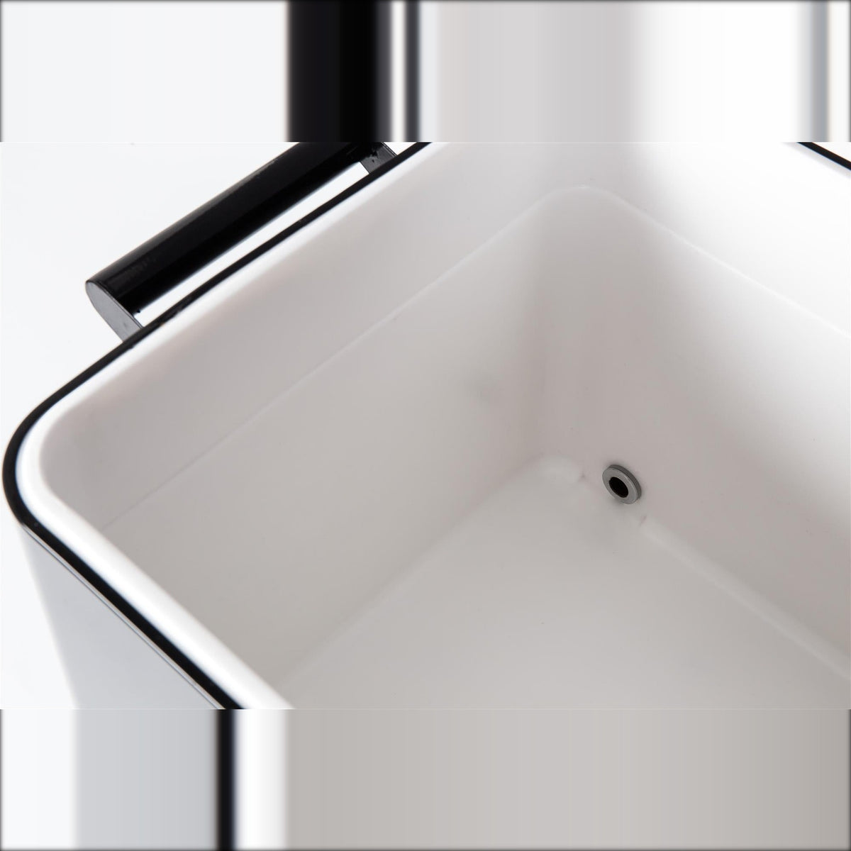 Cooler Be Cool Black Domestica – Insulated Interior and Drain Close-up