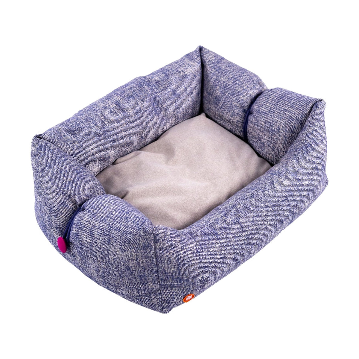 Pongo Pet Bed Egoitaliano Domestica – Studio Shot on White, View 2