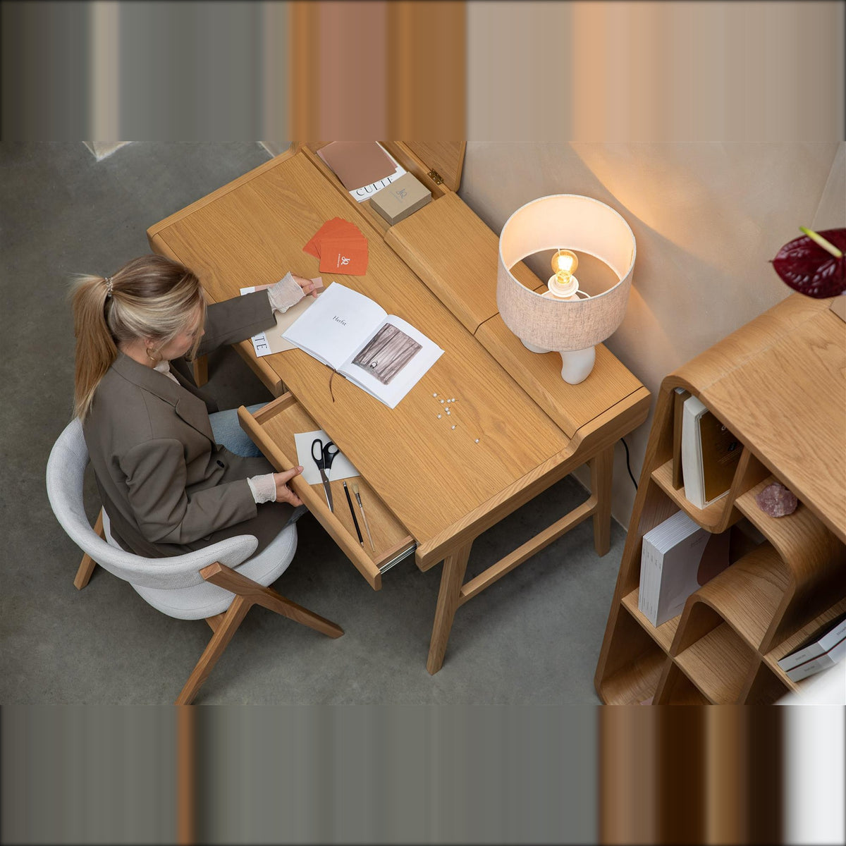 Desk Kaat Natural Domestica – Lifestyle – Person Working, Overhead View