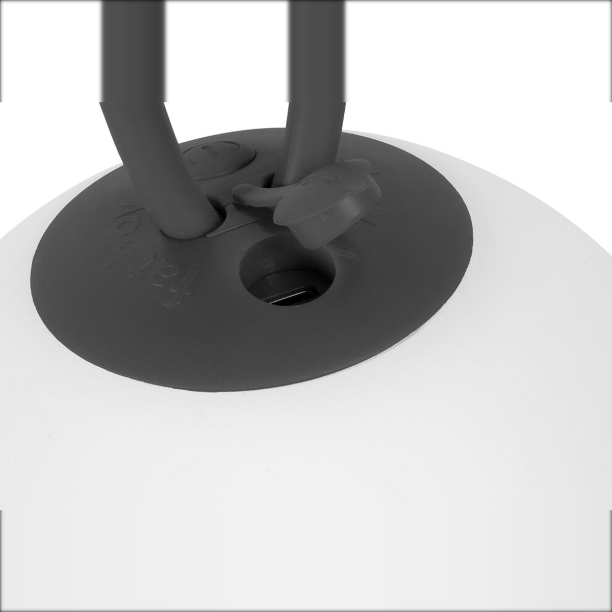 Bolleke Anthracite Domestica – Top of Lamp and Strap Close-up