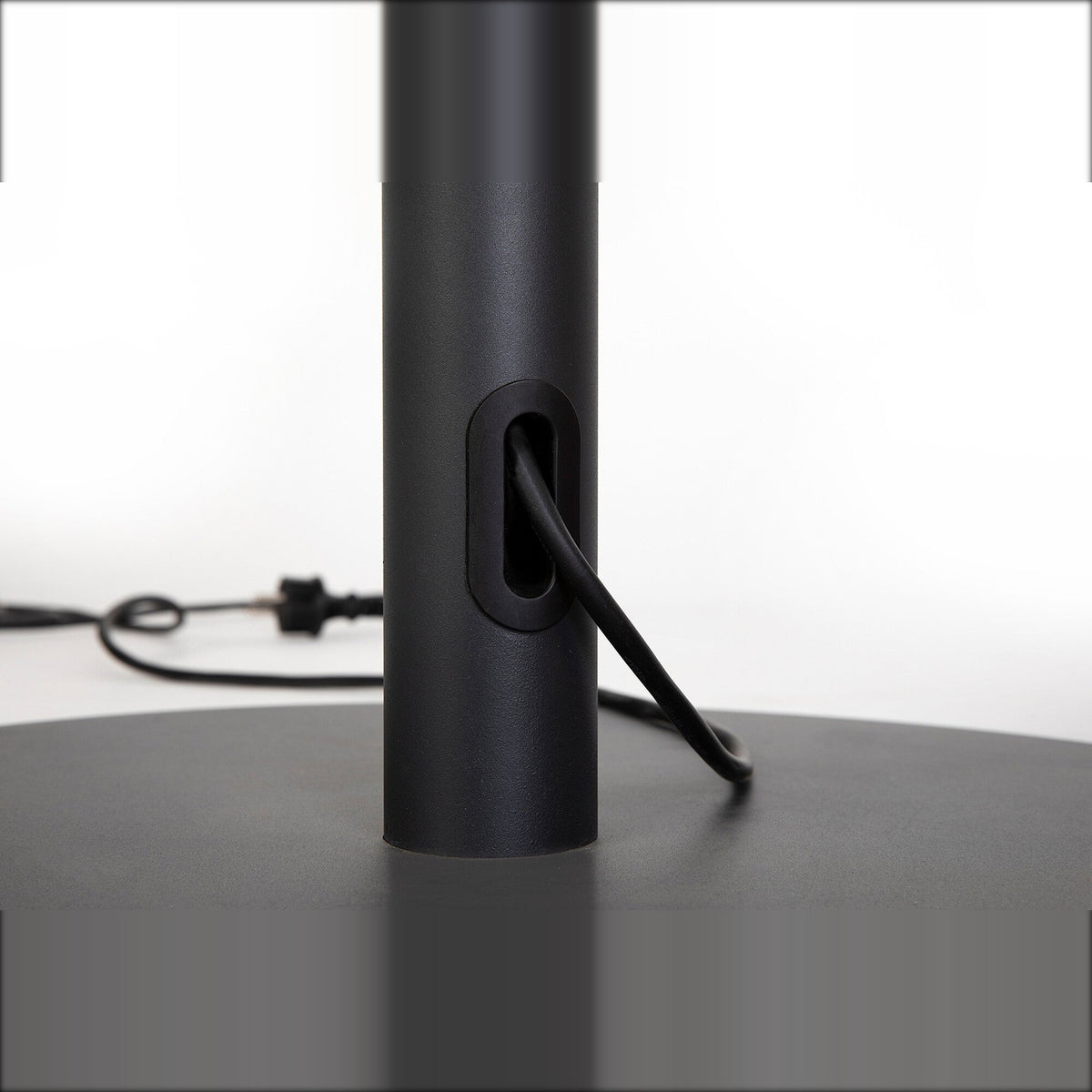 Edison the Giant Light – Detail 2