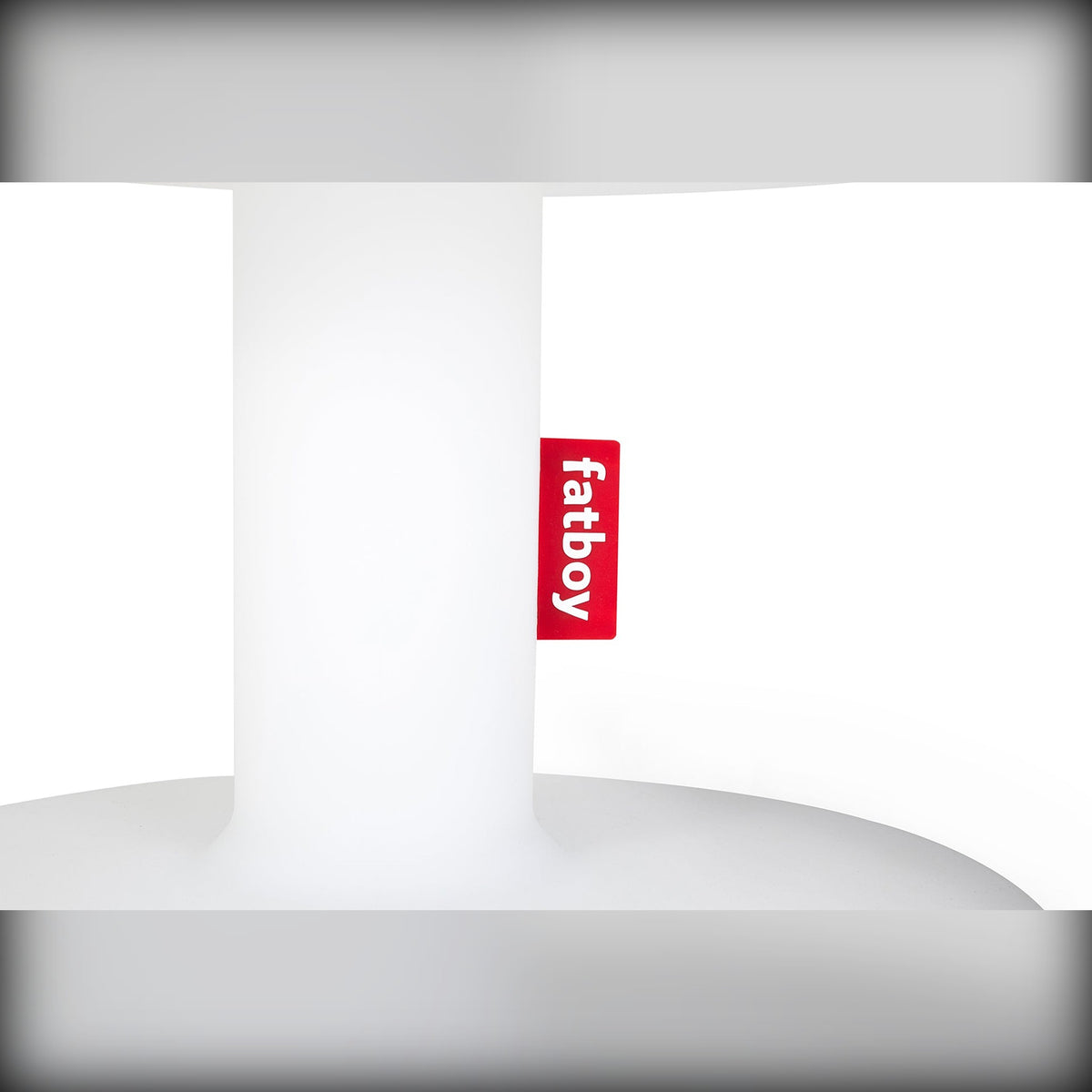 Edison the Grand Connect Domestica – Stem with Fatboy Tag Close-up