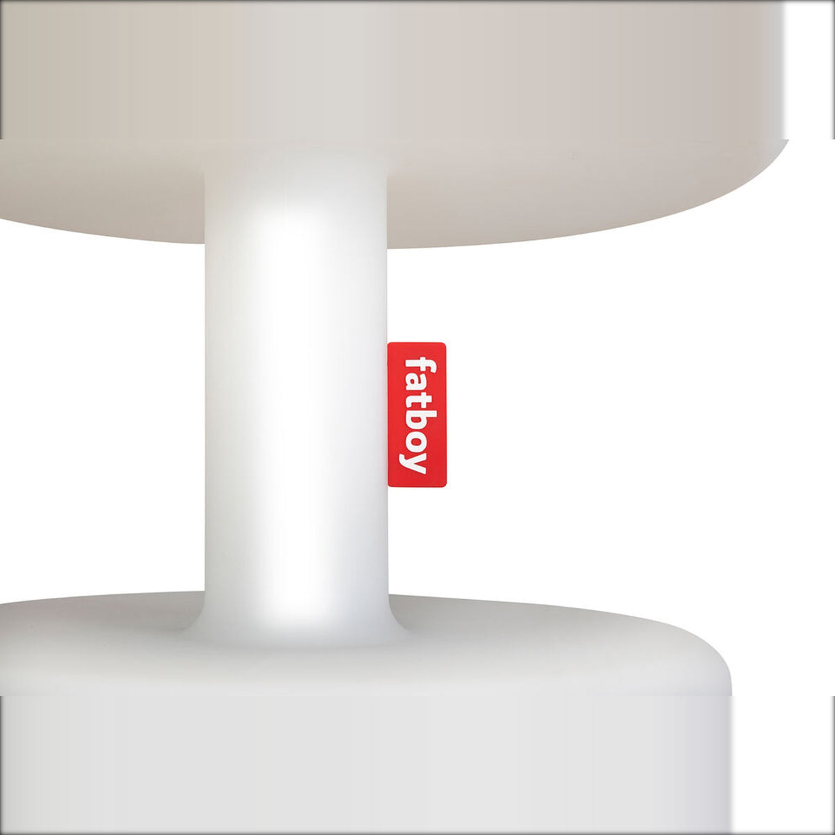 Edison the Medium White Domestica – Base and Logo Label Close-up